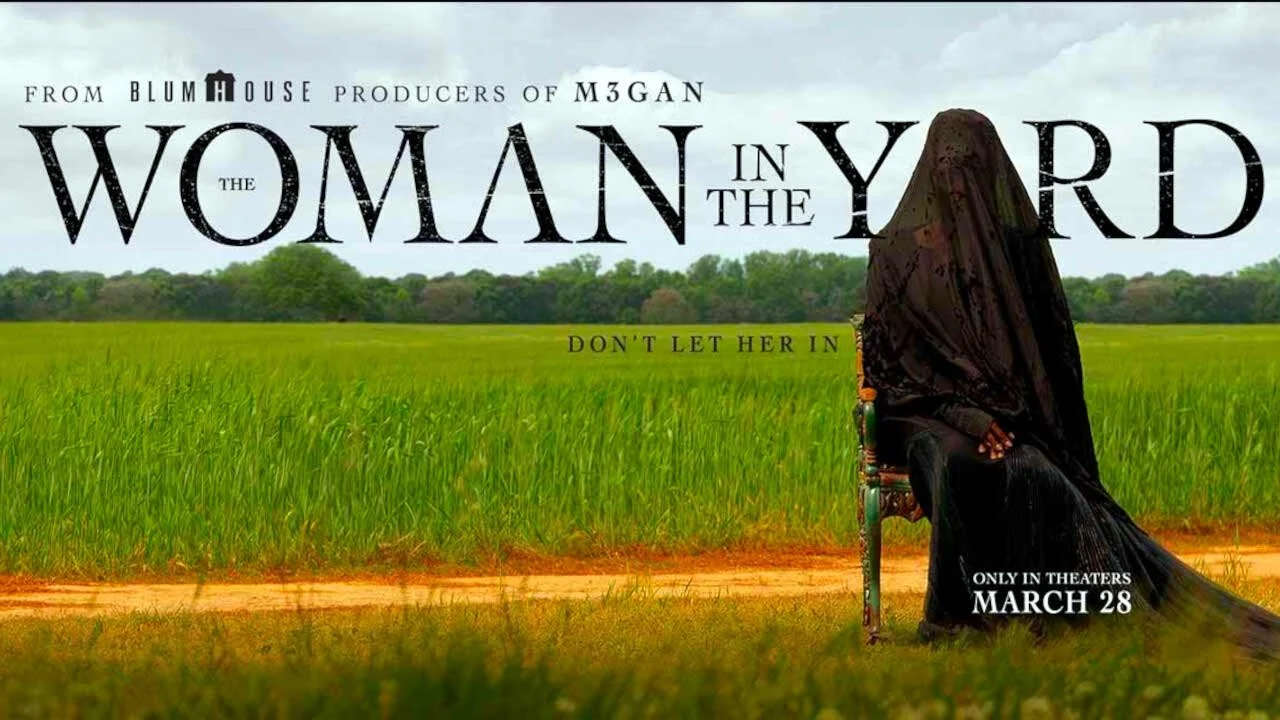 Người Đàn Bà Ngoài Sân