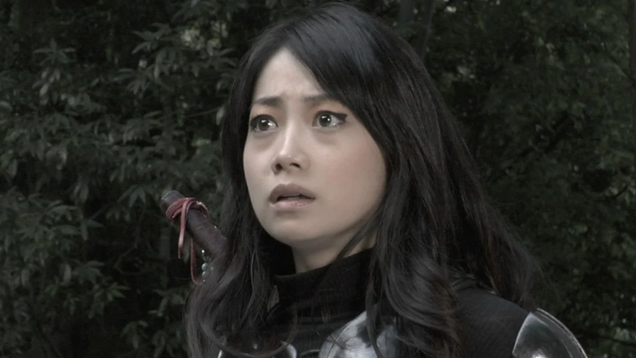 Quái Vật Không Gian Đối Đầu Ninja